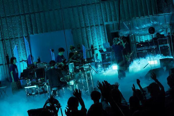 indigo la End『ナツヨノマジック vol.2』オフィシャルレポ　野音で新レーベル発足＆新曲リリースを発表