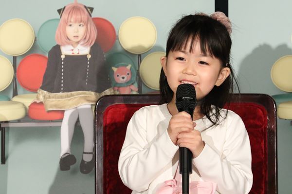 「よろろすおねがいするます！」ミュージカル『SPY×FAMILY』アーニャ役お披露目ミニ会見開催 “ちち”の森崎ウィン、鈴木拡樹も登場