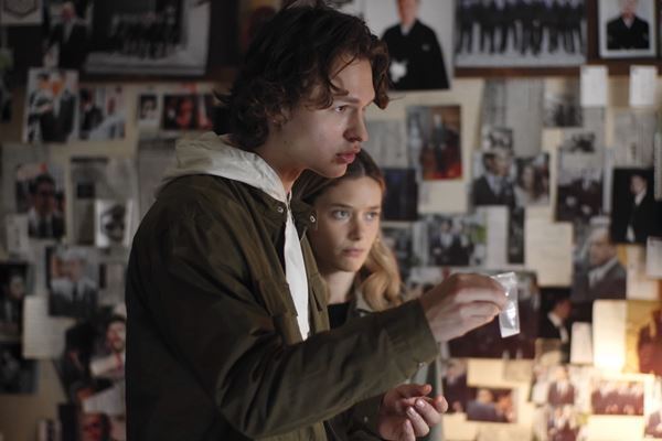 マイケル・マン、アンセル・エルゴート、渡辺謙、山下智久、笠松将らが作品を語る　『TOKYO VICE』ロングインタビュー映像配信決定