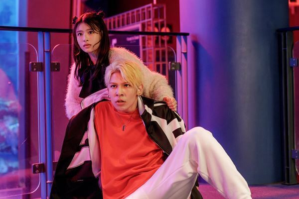 『赤羽骨子のボディガード』ラウール×土屋太鳳の迫力のアクションシーン＆オフショット5点公開