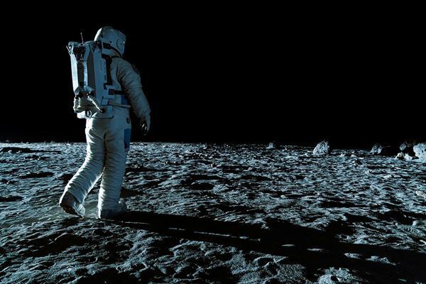 『THE MOON』 度肝を抜く「月の裏」からの救出劇！　EXO ド・ギョンスが宇宙飛行士役【おとなの映画ガイド】