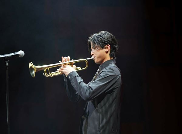 アミューズボーイズオーディション、グランプリは20歳の黄兆銘さん  プレゼンターとして鈴木仁、細田佳央太らも登壇