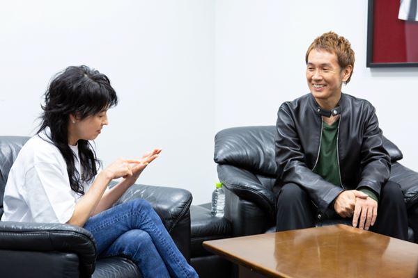 【対談：岸谷香×馬場俊英】「想像される100倍くらいおもしろいステージができるんじゃないでしょうか」