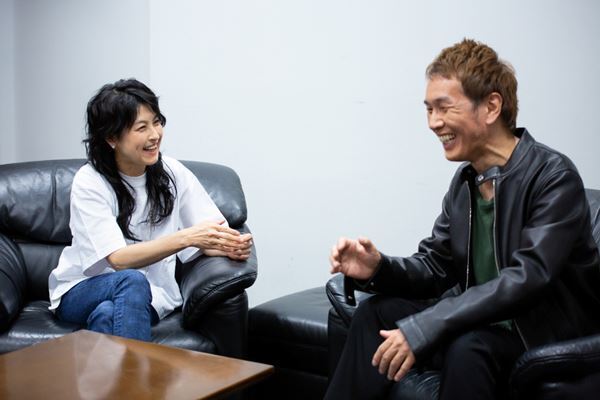 【対談：岸谷香×馬場俊英】「想像される100倍くらいおもしろいステージができるんじゃないでしょうか」