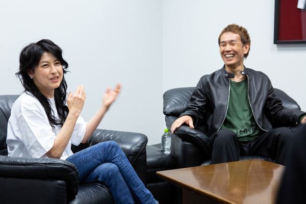 【対談：岸谷香×馬場俊英】「想像される100倍くらいおもしろいステージができるんじゃないでしょうか」