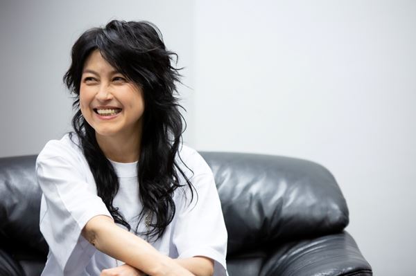 【対談：岸谷香×馬場俊英】「想像される100倍くらいおもしろいステージができるんじゃないでしょうか」