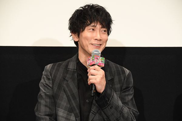 佐々木蔵之介らが高橋恭平の誕生日を祝福！ 『映画 マイホームヒーロー』イベントレポート