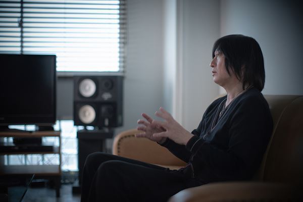 『百年後芸術祭』小林武史のオフィシャルインタビューが到着　櫻井和寿、宮本浩次らが出演する「LIVE ART」の見どころとは？