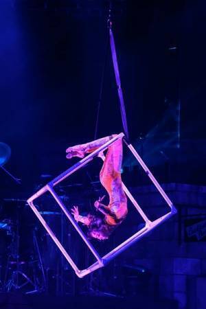 郷ひろみが描く新しいショーの世界　THEATER MILANO-Zaで行われた初日の模様をレポート！