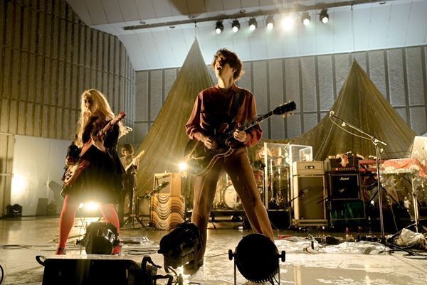 GLIM SPANKY、メジャーデビュー10周年を記念した日比谷野音オフィシャルレポート