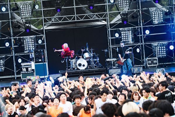 フォーリミ主催『YON FES 2024』オフィシャルレポート　雨の中で掛かった音楽の虹