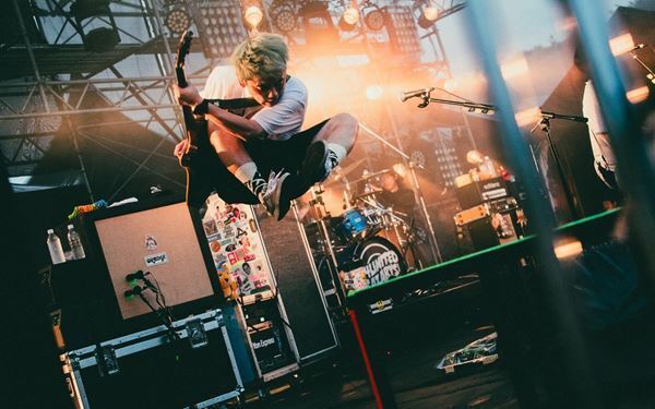 フォーリミ主催『YON FES 2024』オフィシャルレポート　雨の中で掛かった音楽の虹