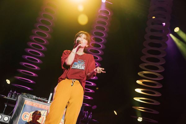 chelmico、2年2カ月ぶり有観客ワンマンレポート「また会えるときまでご無事で」