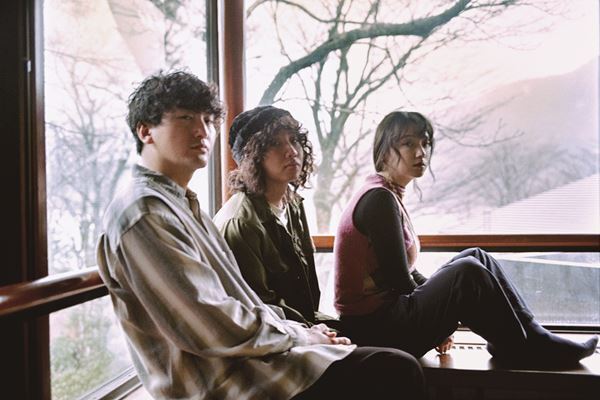 Laura day romance、デジタルシングル『Young life / brighter brighter』配信スタート　秋に全国6カ所巡るツアーを開催