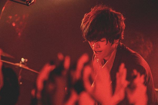 [Alexandros]、ライブハウスツアー『SINGLE 1 TOUR』開幕　11年ぶりの新宿LOFT公演オフィシャルレポート