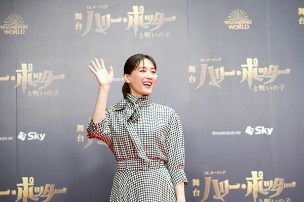 魔法の世界へようこそ！　舞台『ハリー・ポッターと呪いの子』開幕で、豪華著名人が集結＆大感動