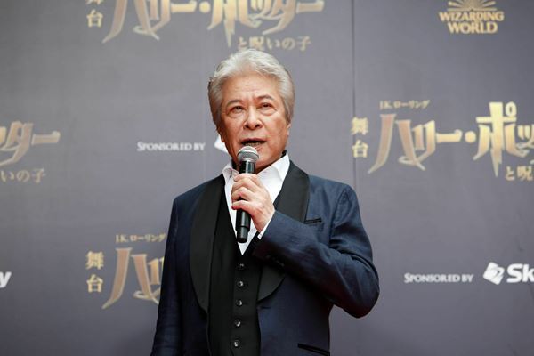 魔法の世界へようこそ！　舞台『ハリー・ポッターと呪いの子』開幕で、豪華著名人が集結＆大感動