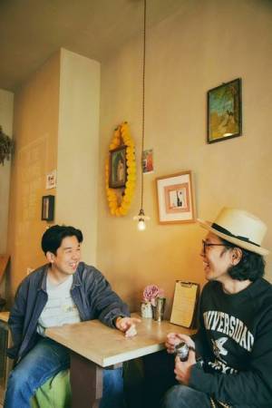 【対談企画①】never young beach×ハナレグミ「永積さんは、いつも僕の話をまじめに聞いて一緒に考えてくれるんですよ」