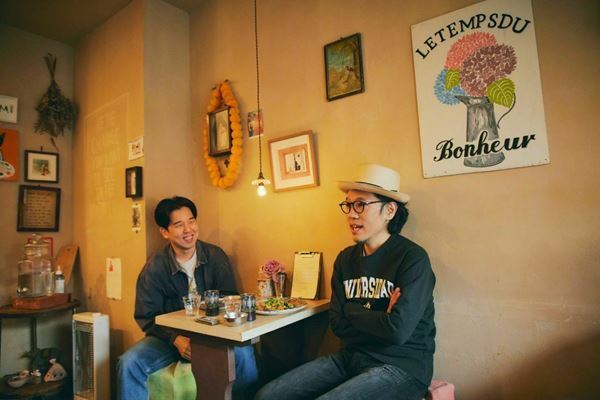 【対談企画①】never young beach×ハナレグミ「永積さんは、いつも僕の話をまじめに聞いて一緒に考えてくれるんですよ」