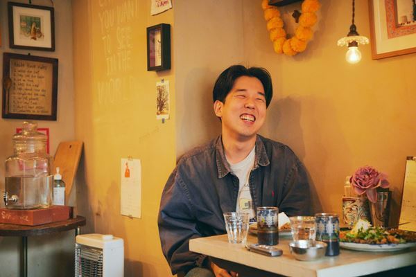 【対談企画①】never young beach×ハナレグミ「永積さんは、いつも僕の話をまじめに聞いて一緒に考えてくれるんですよ」