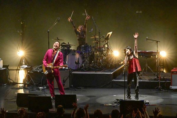 『岸谷香 感謝祭2024』ミラクルとガッツとキラキラが満載のスペシャルな一夜【ライブレポート】