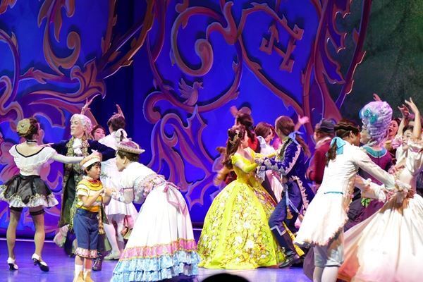 劇団四季『美女と野獣』　舞浜アンフィシアターにて日本公演通算6000回を達成