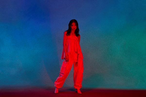 eill、9カ月ぶりの国内ワンマン『BLUE ROSE SHOW 2024 in TOKYO』3月に開催