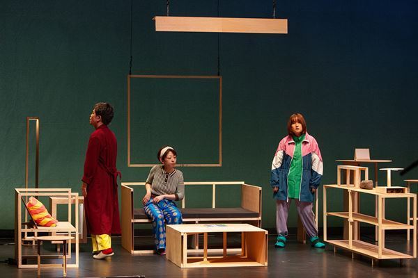 【レポート】岡田利規×藤倉大×チェルフィッチュ『リビングルームのメタモルフォーシス』世界初演