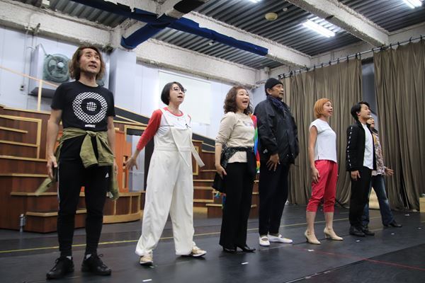 名作『コーラスライン』の作者エドワード・クレバンの自伝的ミュージカル『クラスアクト』本日開幕