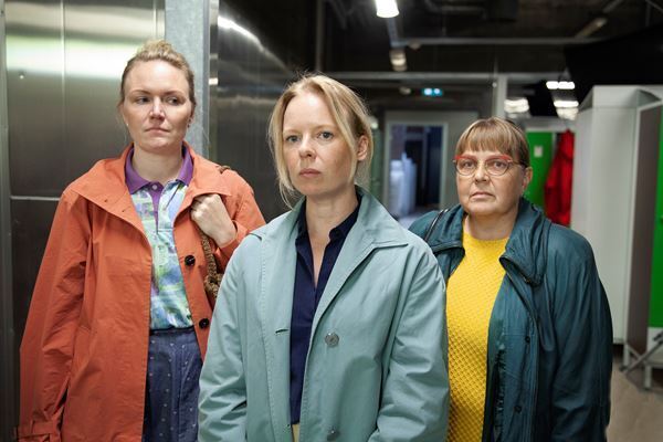 帰ってきたカウリスマキ！新作『枯れ葉』。細やかな感性と地味派手な映像健在──【おとなの映画ガイド】