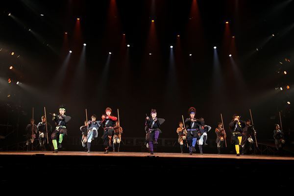 奇想天外でエネルギッシュ！　舞台『劇走江戸鴉～チャリンコ傾奇組～』ゲネプロレポート。井上瑞稀、橋本涼コメントも到着