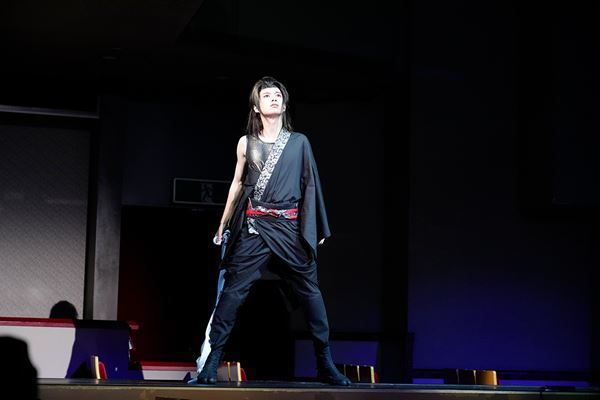 奇想天外でエネルギッシュ！　舞台『劇走江戸鴉～チャリンコ傾奇組～』ゲネプロレポート。井上瑞稀、橋本涼コメントも到着