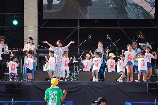 BEGIN『うたの日コンサート2024』オフィシャルレポート　MONGOL800、古謝美佐子ら沖縄のアーティストとうたのお祝い