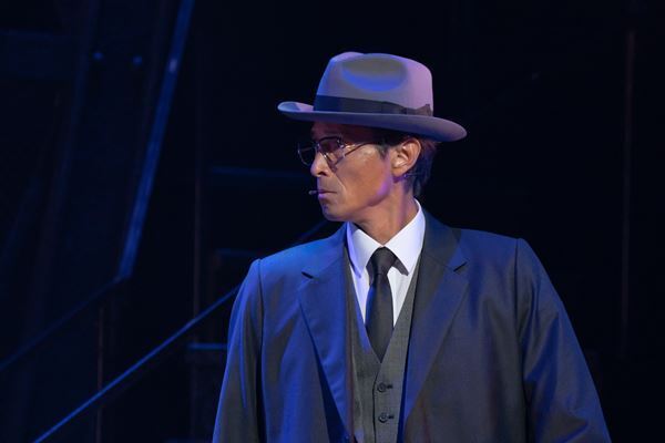 岩本照（Snow Man）、主演ミュージカル『キャッチ・ミー・イフ・ユー・キャン』で体幹の強さ際立つダンス