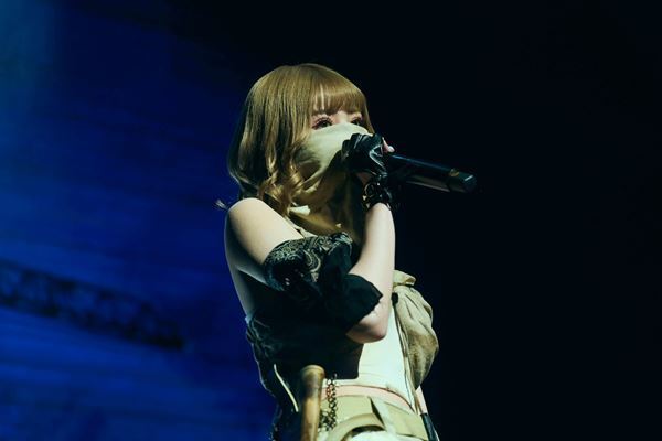 【ライブレポート】戦慄かなのワンマンライブ「karma with you」