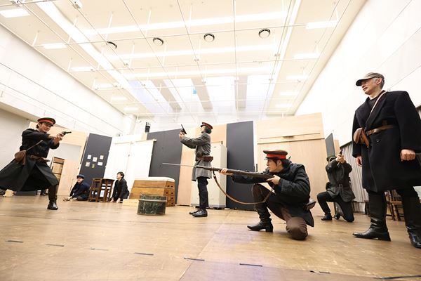 時代に翻弄される、個性豊かな登場人物たちを丁寧に描く『白衛軍　The White Guard』稽古レポート