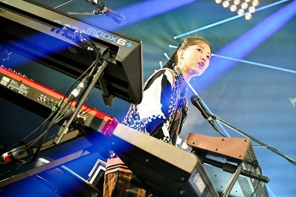 緑黄色社会『Live House Tour “Laugh”』ファイナル！「まだまだ大きなところへ連れていって、見たことがない景色を見せてあげたい」【オフィシャルレポート】