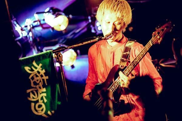 『Grasshopper vol.14』イヌモアルケバ×つきみ×Paper moon Endroll×猫背のネイビーセゾン　楽しむ場所、そして明日を生きる気力を作り出す音楽に出会う【レポート】