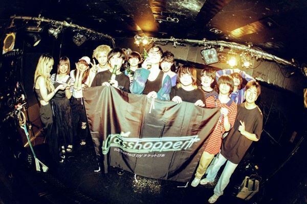 『Grasshopper vol.14』イヌモアルケバ×つきみ×Paper moon Endroll×猫背のネイビーセゾン　楽しむ場所、そして明日を生きる気力を作り出す音楽に出会う【レポート】