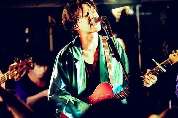 『Grasshopper vol.14』イヌモアルケバ×つきみ×Paper moon Endroll×猫背のネイビーセゾン　楽しむ場所、そして明日を生きる気力を作り出す音楽に出会う【レポート】