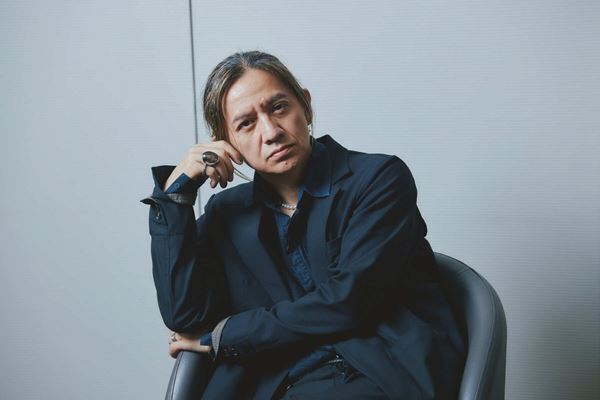 シェイクスピアの魅力は生身の役者が発する“言葉”にあり　再びシェイクスピアに挑む岡本健一「舞台の上は一番自由な空間」