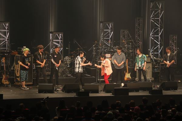 スターダスト☆レビュー×怒髪天　ライブバンドの宿命に導かれて中野サンプラザで実現したリスペクトと感謝の詰まった激アツな対バンをレポート！