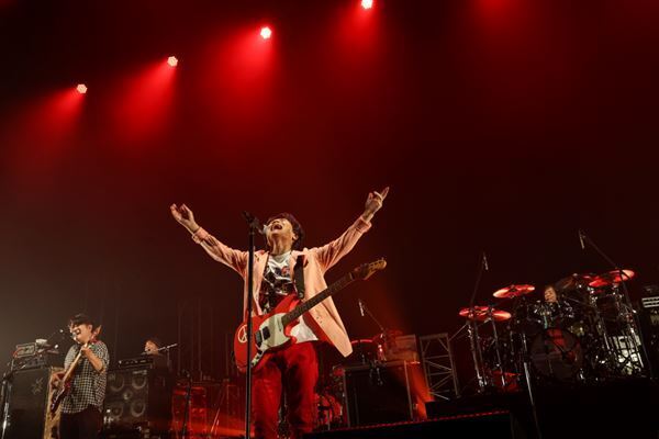 スターダスト☆レビュー×怒髪天　ライブバンドの宿命に導かれて中野サンプラザで実現したリスペクトと感謝の詰まった激アツな対バンをレポート！