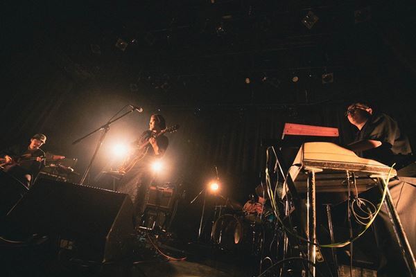 優河 with 魔法バンド、折坂悠太（band）を迎えたツーマン企画『In Other Words』【オフィシャルレポート】