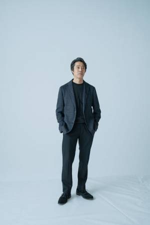 堤真一、加藤拓也演出で謎だらけの作品『カラカラ天気と五人の紳士』に挑む