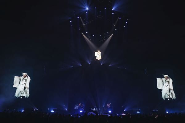 Reol「逃げ場だった音楽が居場所となった」10年の軌跡を凝縮「Reol Oneman Live “No title”in  BUDOKAN」