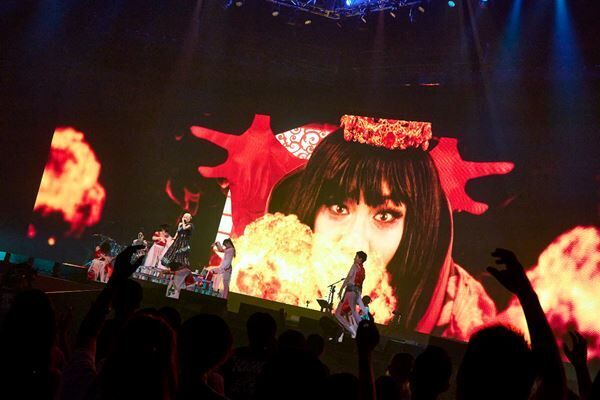 Reol「逃げ場だった音楽が居場所となった」10年の軌跡を凝縮「Reol Oneman Live “No title”in  BUDOKAN」