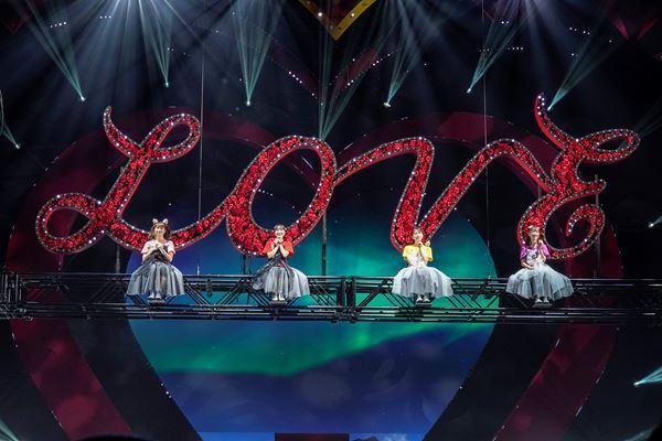 ももいろクローバーZ『ももクリ2022』2DAYS完走　全国ツアー＆佐々木彩夏・高城れにソロコンサート発表