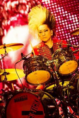 BUCK-TICKの特別な武道館公演『バクチク現象-2023-』オフィシャルレポート「続けるからさ。一緒に行こうぜ」