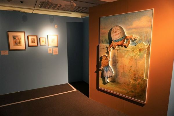 『不思議の国のアリス展』横浜高島屋で開幕　出版160周年を記念し、カラー原画や貴重な資料など約250点を公開